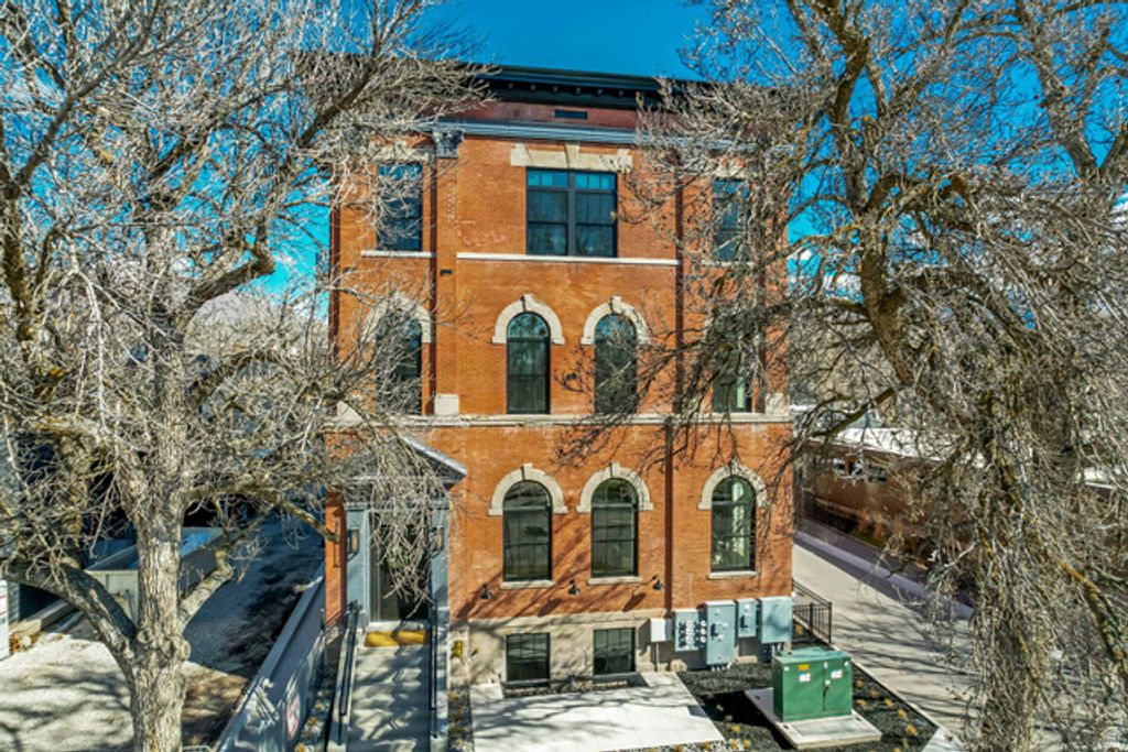 Image 36 of property listing at 849 S 800 E #4, Salt Lake City, UT 84102