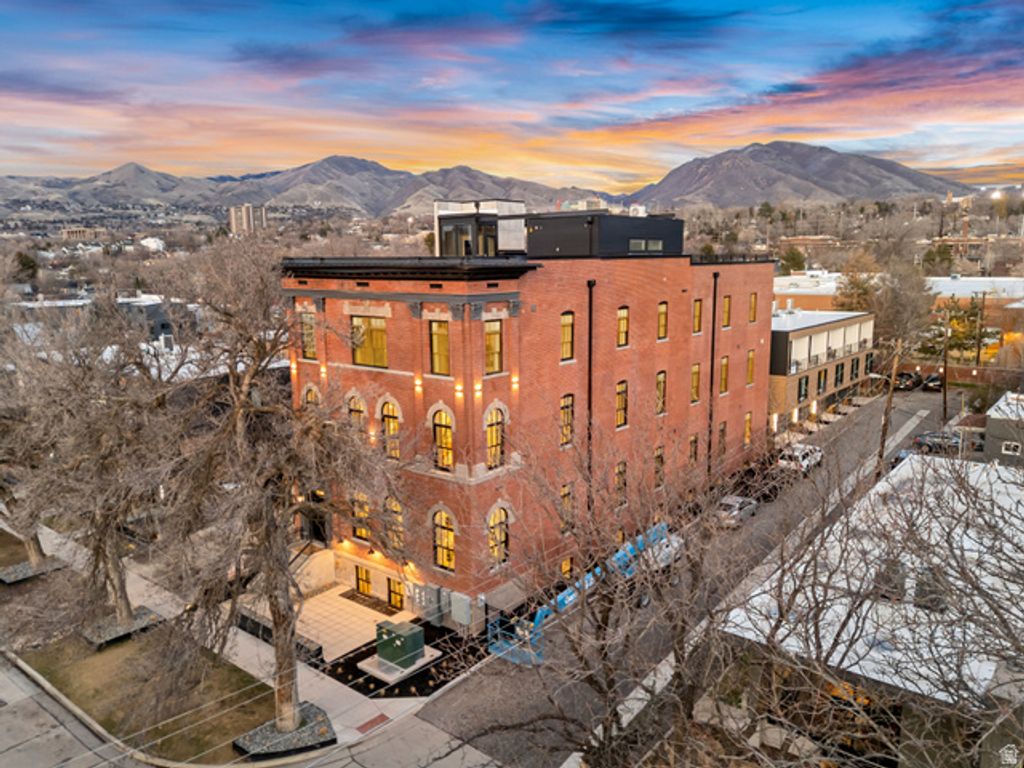 Image 7 of property listing at 849 S 800 E #4, Salt Lake City, UT 84102