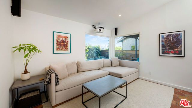1630 N Benton Way, Los Angeles, CA 90026