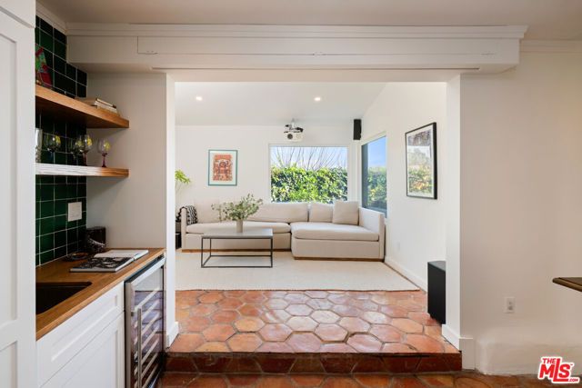 1630 N Benton Way, Los Angeles, CA 90026