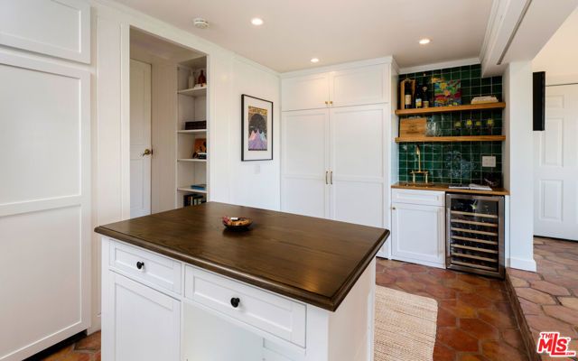 1630 N Benton Way, Los Angeles, CA 90026