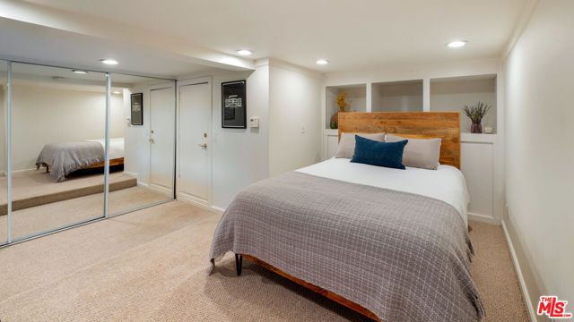 1630 N Benton Way, Los Angeles, CA 90026
