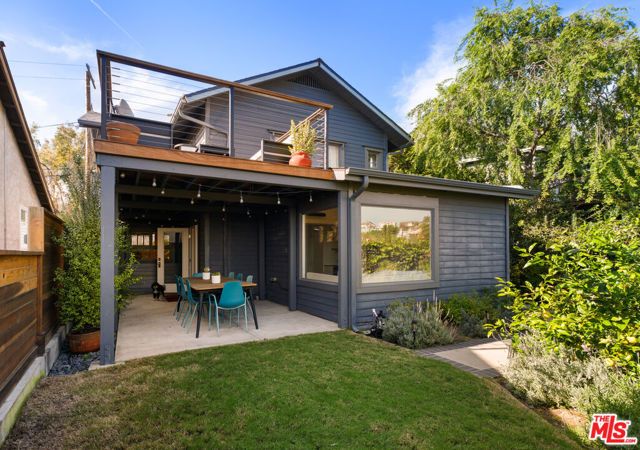 1630 N Benton Way, Los Angeles, CA 90026