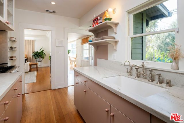 1630 N Benton Way, Los Angeles, CA 90026