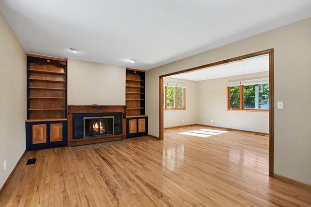 4761 E Arrowhead Drive, Berrien Springs, MI 49103