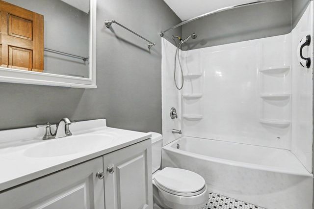 4761 E Arrowhead Drive, Berrien Springs, MI 49103