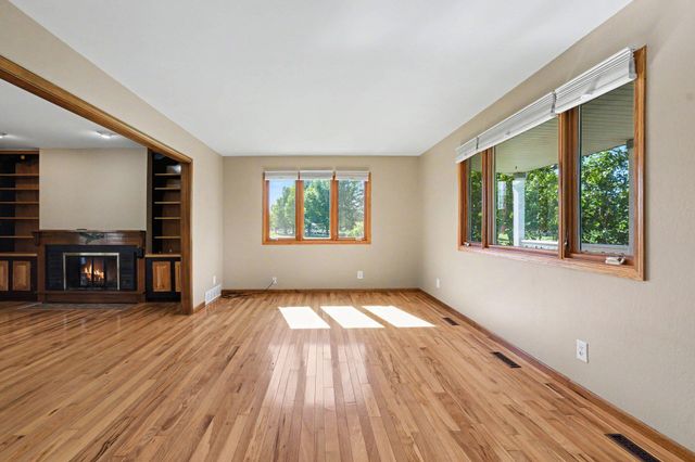 4761 E Arrowhead Drive, Berrien Springs, MI 49103
