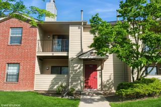 2028 N Rand Road 202, Palatine, IL 60074