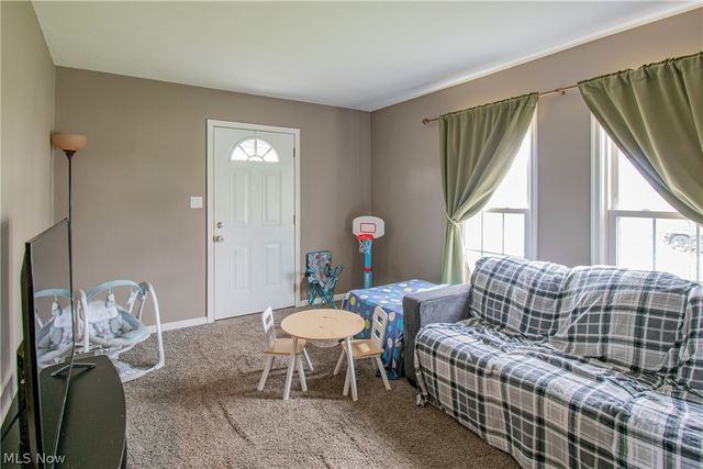 2447 24th Street, Cuyahoga Falls, OH 44223