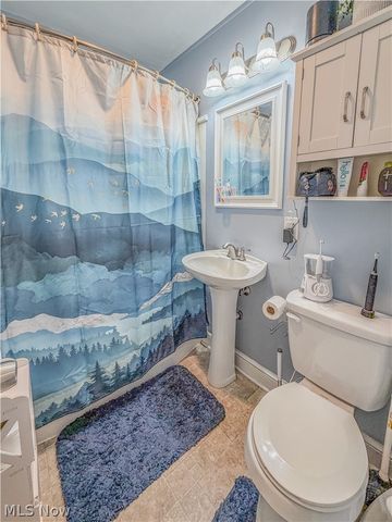 2447 24th Street, Cuyahoga Falls, OH 44223