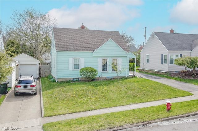 2447 24th Street, Cuyahoga Falls, OH 44223