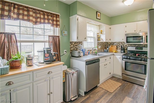 2447 24th Street, Cuyahoga Falls, OH 44223