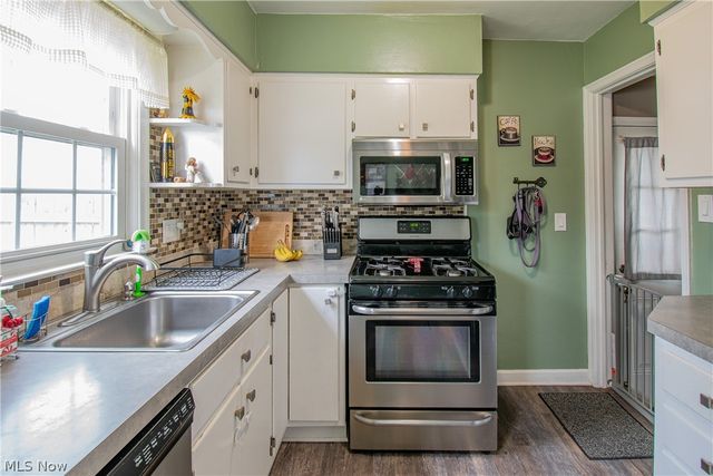 2447 24th Street, Cuyahoga Falls, OH 44223