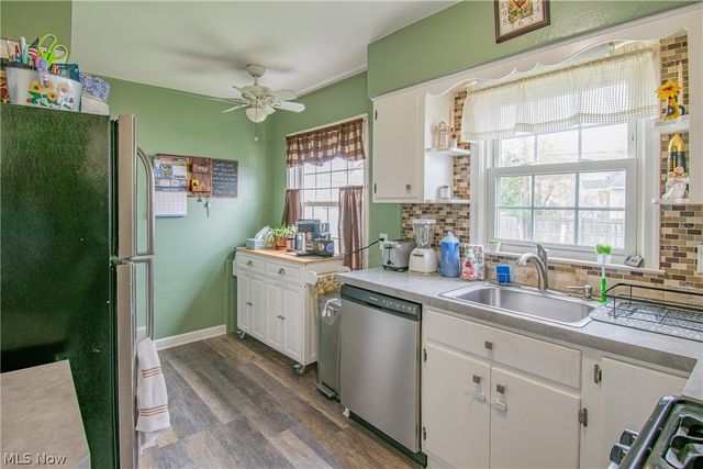 2447 24th Street, Cuyahoga Falls, OH 44223