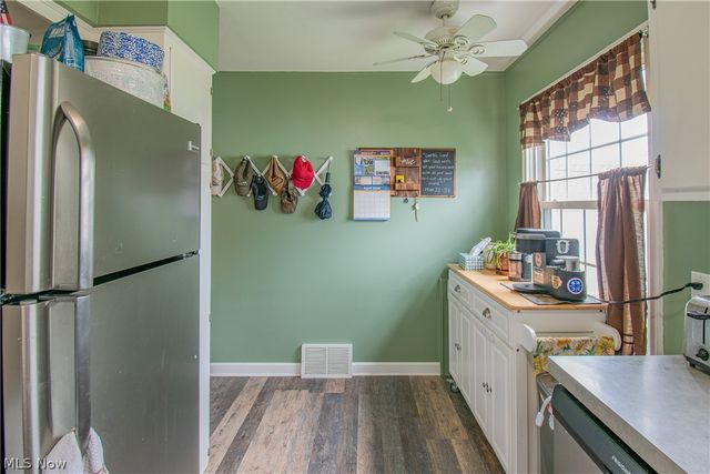 2447 24th Street, Cuyahoga Falls, OH 44223