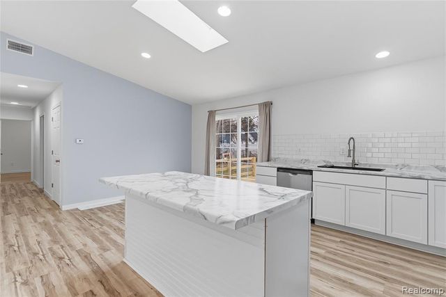 137 S Andre Street, Saginaw, MI 48602