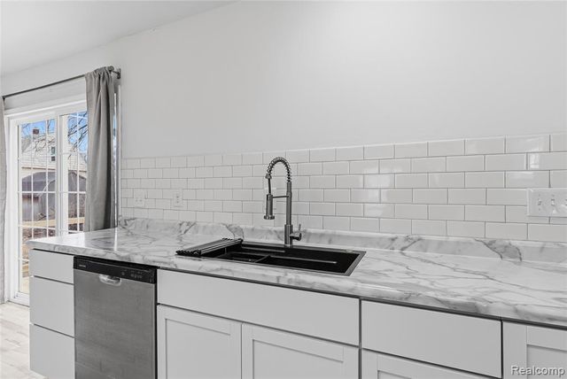 137 S Andre Street, Saginaw, MI 48602