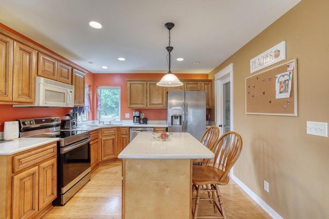 3626 W Missouri AVENUE, Franklin, WI 53132