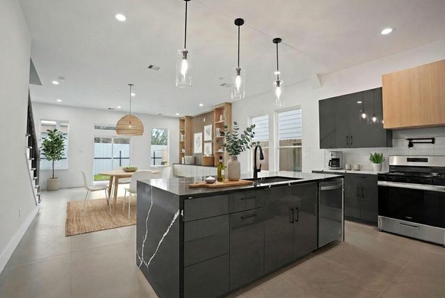 6206 Cebra Street, Houston, TX 77091