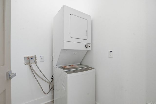 118 Clark, San Antonio, TX 78203