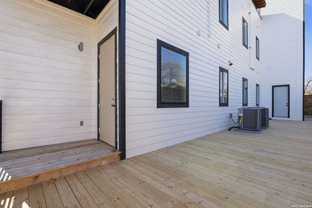 118 Clark, San Antonio, TX 78203