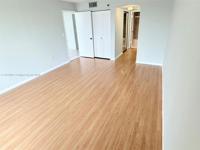 1300 SAINT CHARLES Place 706, Pembroke Pines, FL 33026