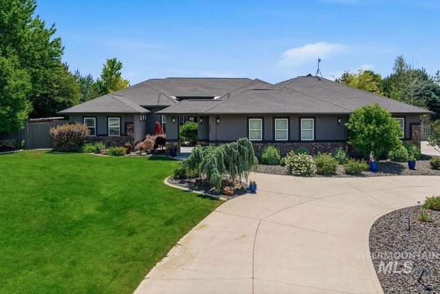 12583 W Deep Canyon Drive, Star, ID 83669