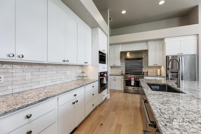 12583 W Deep Canyon Drive, Star, ID 83669