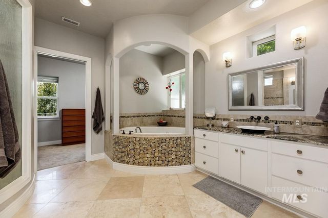 12583 W Deep Canyon Drive, Star, ID 83669