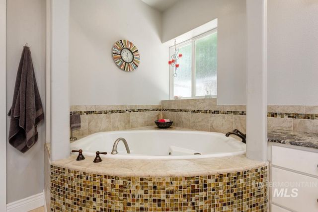 12583 W Deep Canyon Drive, Star, ID 83669