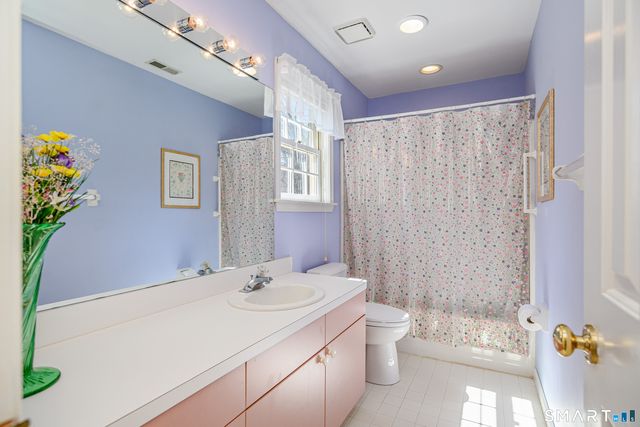 18 Sullivan Farm 18, New Milford, CT 06776