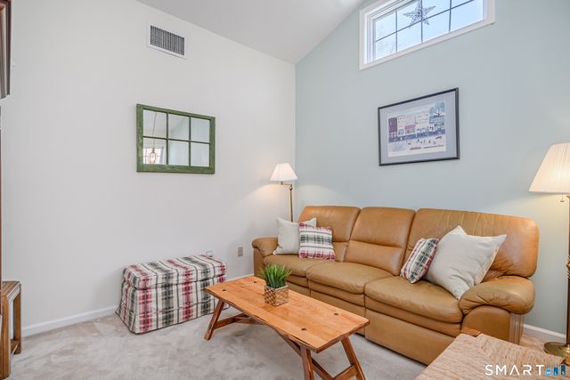 18 Sullivan Farm 18, New Milford, CT 06776