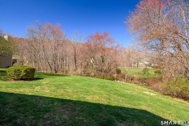 18 Sullivan Farm 18, New Milford, CT 06776