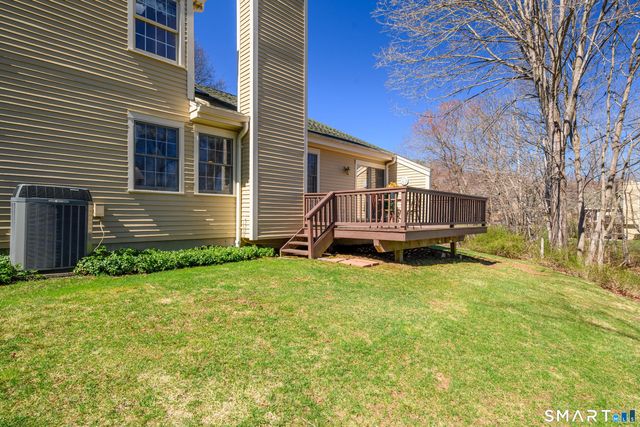 18 Sullivan Farm 18, New Milford, CT 06776