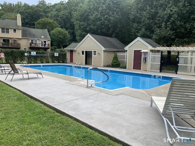 18 Sullivan Farm 18, New Milford, CT 06776
