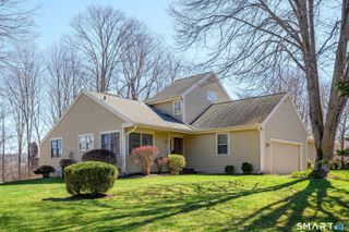 18 Sullivan Farm 18, New Milford, CT 06776