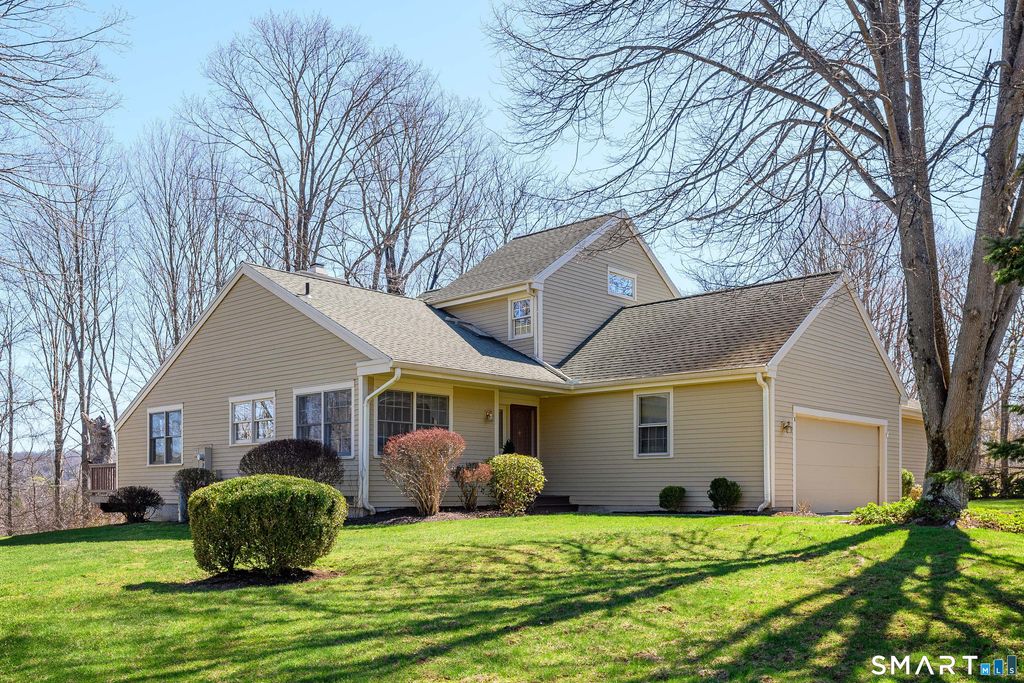 18 Sullivan Farm 18, New Milford, CT 06776