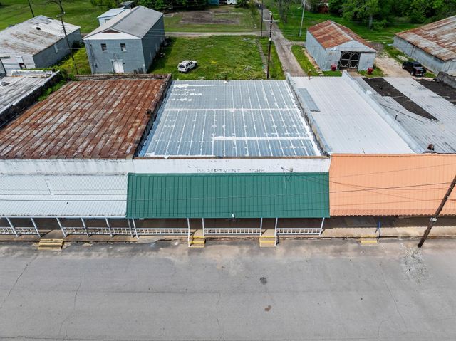 205 Main Street, Deport, TX 75435