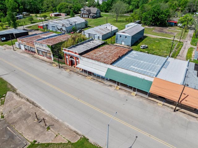 205 Main Street, Deport, TX 75435