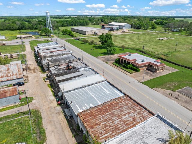 205 Main Street, Deport, TX 75435