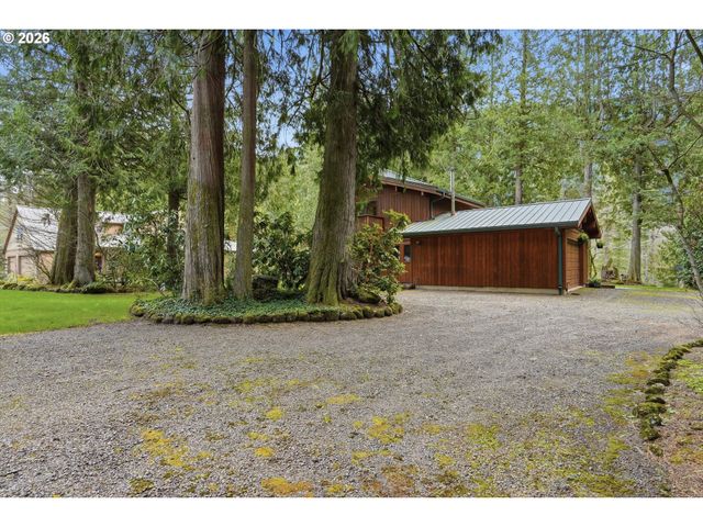 57206 E MARMOT Rd, Sandy, OR 97055