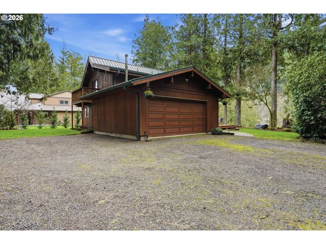 57206 E MARMOT Rd, Sandy, OR 97055