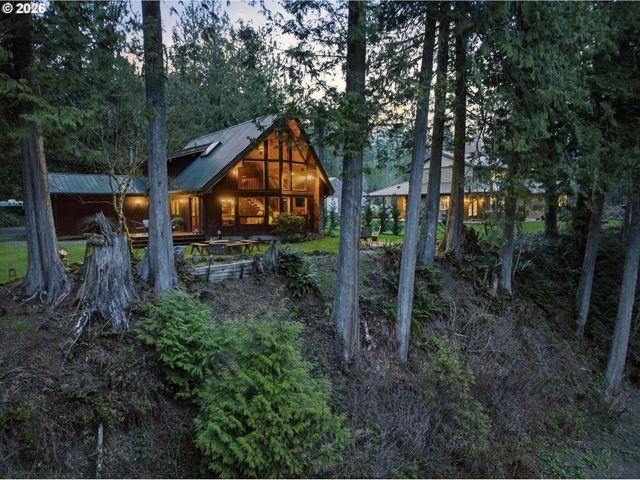 57206 E MARMOT Rd, Sandy, OR 97055