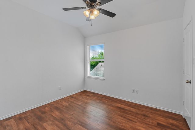 172 Housefinch LOOP, Leander, TX 78641