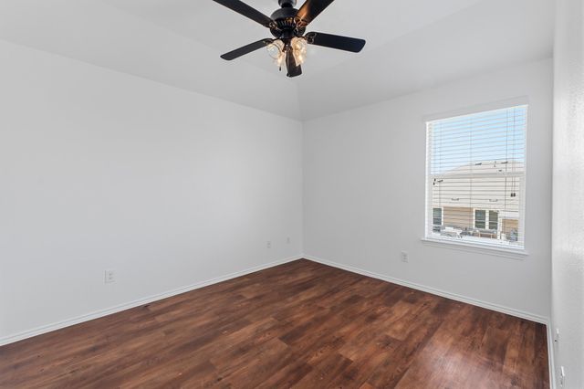 172 Housefinch LOOP, Leander, TX 78641
