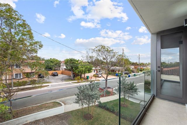 2980 SW 2nd St LEFT, Miami, FL 33135