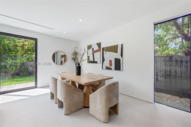 2980 SW 2nd St LEFT, Miami, FL 33135
