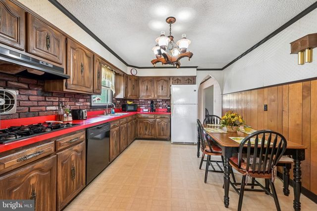 816 E ATLANTIC AVE, Laurel Springs, NJ 08021