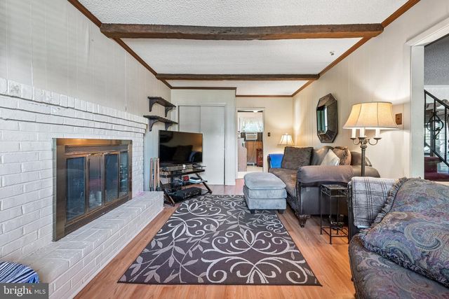 816 E ATLANTIC AVE, Laurel Springs, NJ 08021