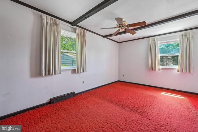 816 E ATLANTIC AVE, Laurel Springs, NJ 08021